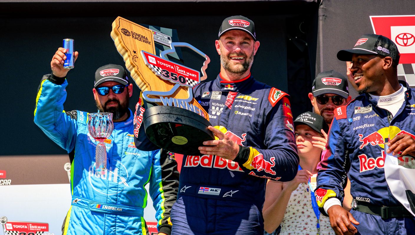 Shane van Gisbergen 逆袭夺冠背后的4大关键启示：金宝博体育注册 - 金宝博体育 在索诺玛的不可复制之路